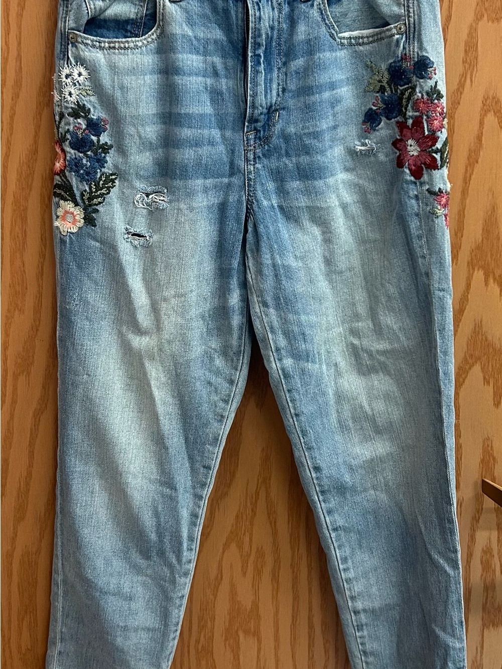American Eagle Outfitters Light Blue Boyfriend Jeans with Floral Embroidery